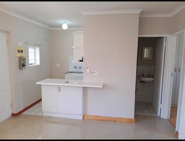 2 BEDROOM PROPERTY TO RENT IN PINELANDS